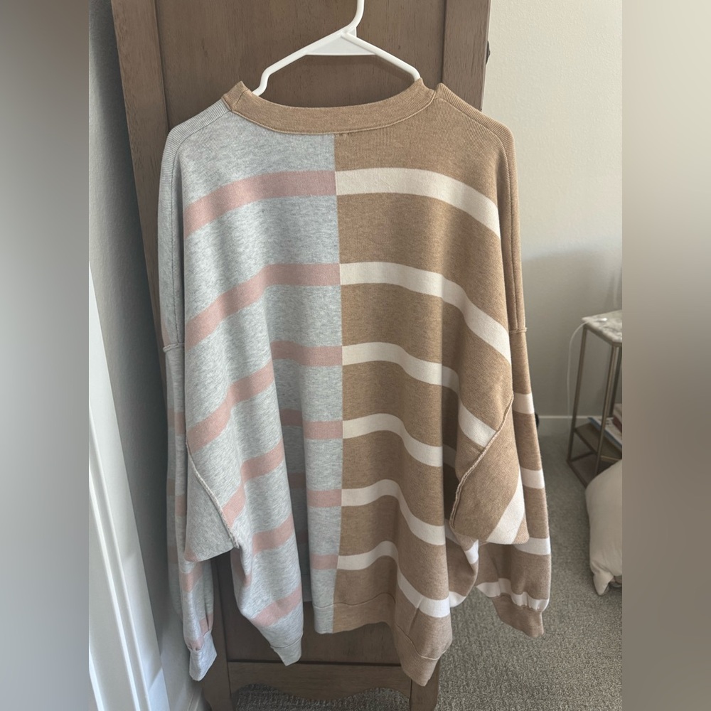 FREE PEOPLE sweater - never worn